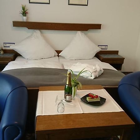 Cafe Blaich - Hotel Garni Höfen an der Enz Buitenkant foto